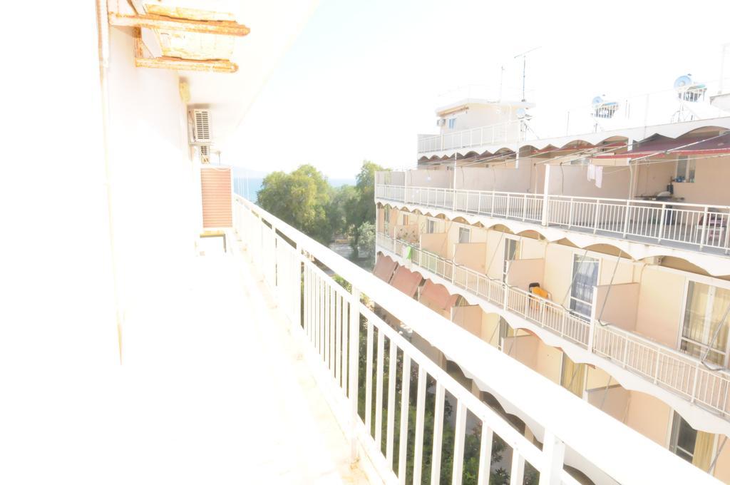 Kinetta Apartments Agioi Apostoloi  Esterno foto